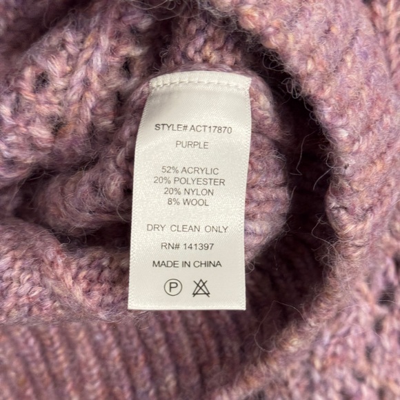 ASTR the Label EVY Puff Sleeve Pointelle Sweater 💜 Size Medium - Picture 6 of 8